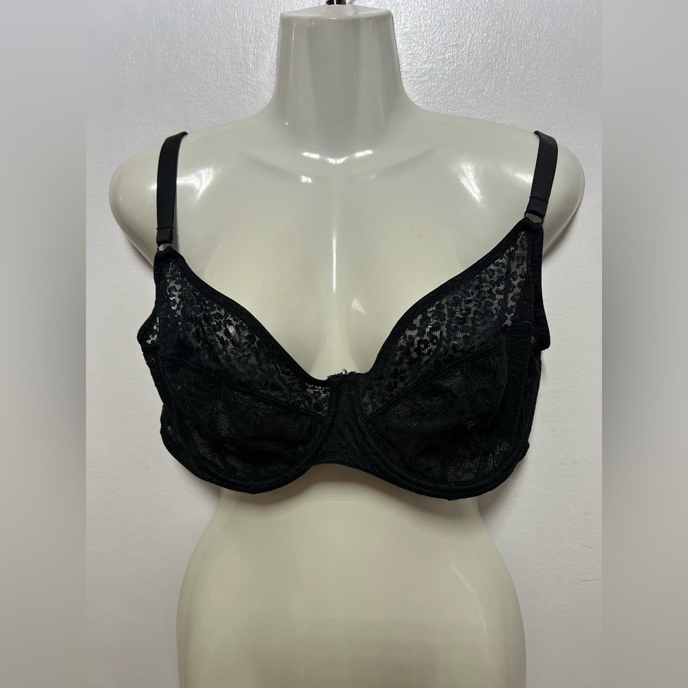 “Adore Me” SZ: (38DDD) (2) Lace Bras New/Like Two, Very Nice Bras Pretty